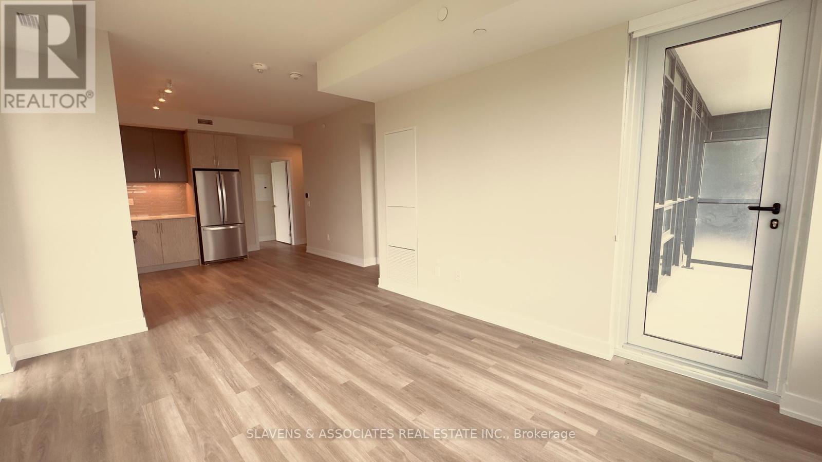 814 - 41 Johnson Street Property Photo 8