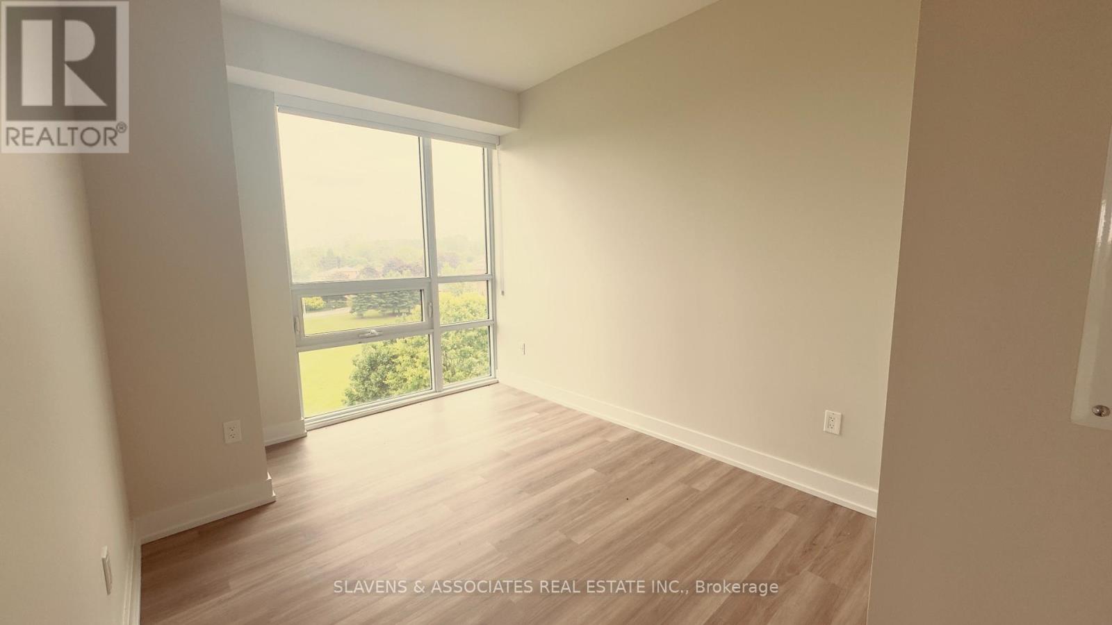 814 - 41 Johnson Street Property Photo 9