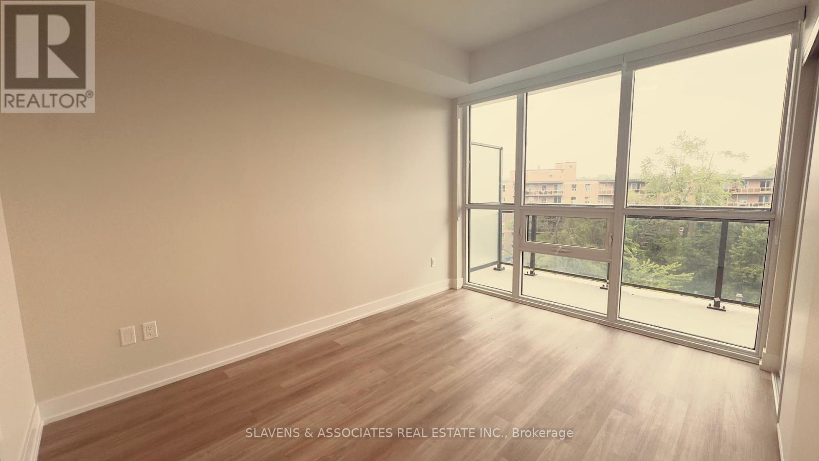 814 - 41 Johnson Street Property Photo 12