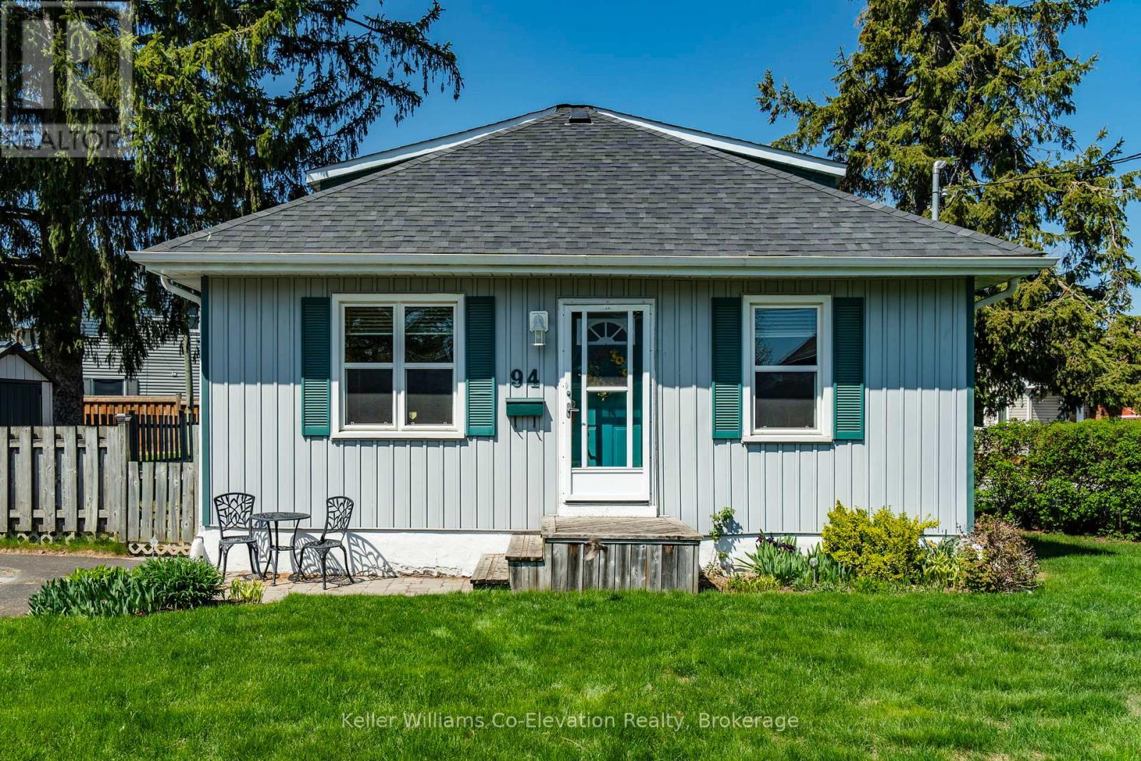 94 INNISFIL STREET
