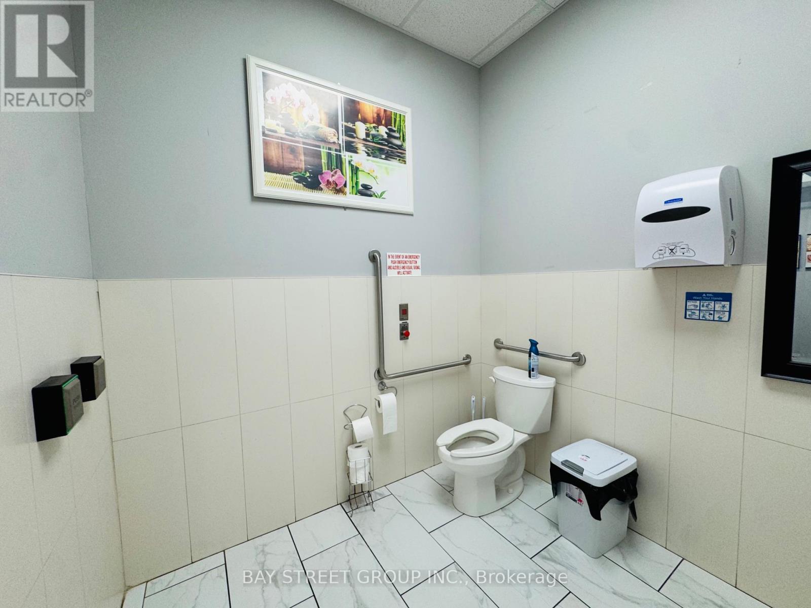 617 Cundles Road E Property Photo 20
