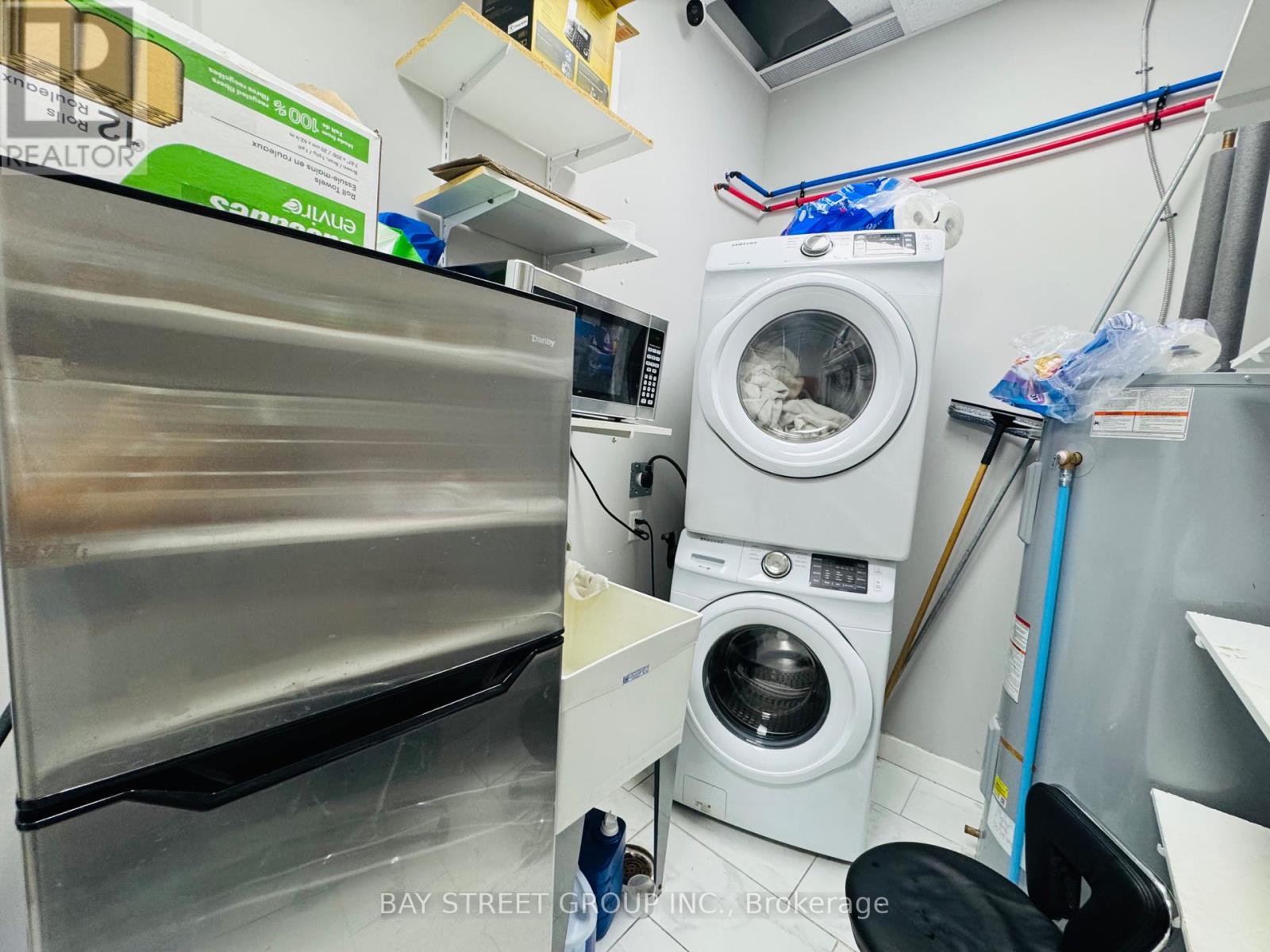 617 Cundles Road E Property Photo 25