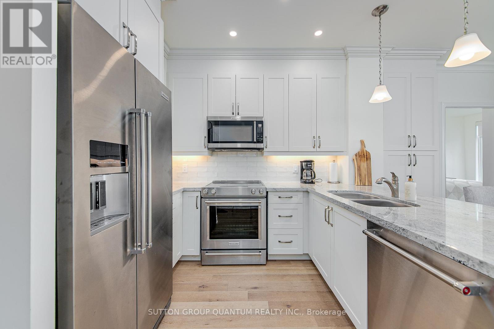 210 - 90 Orchard Point Road Property Photo 6