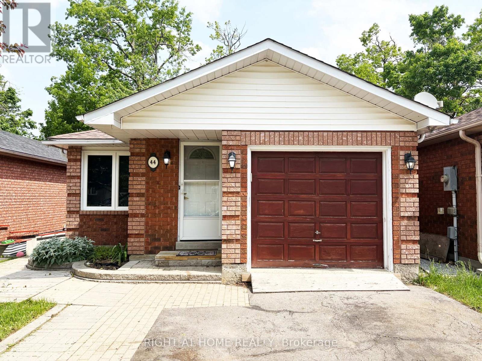 44 Ferguson Drive Property Photo 1