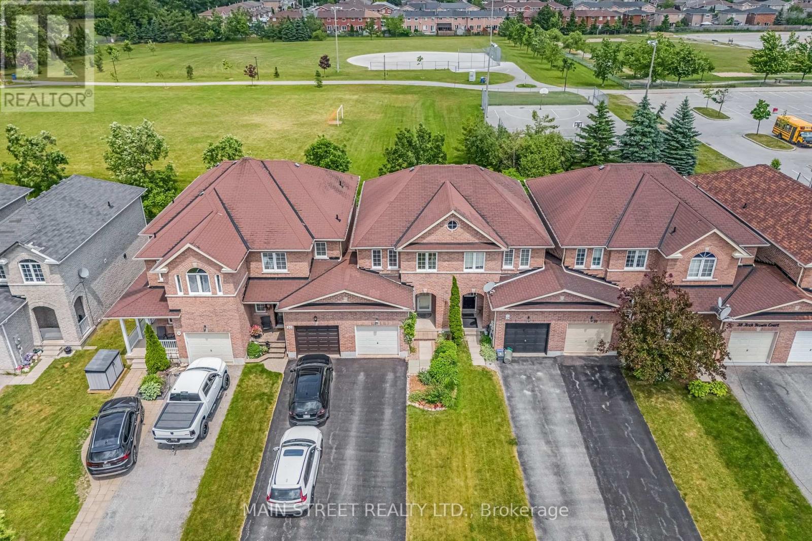 32 ARCH BROWN COURT