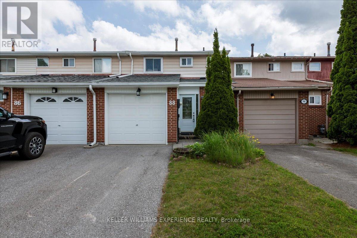 88 Chaucer Crescent Property Photo 1