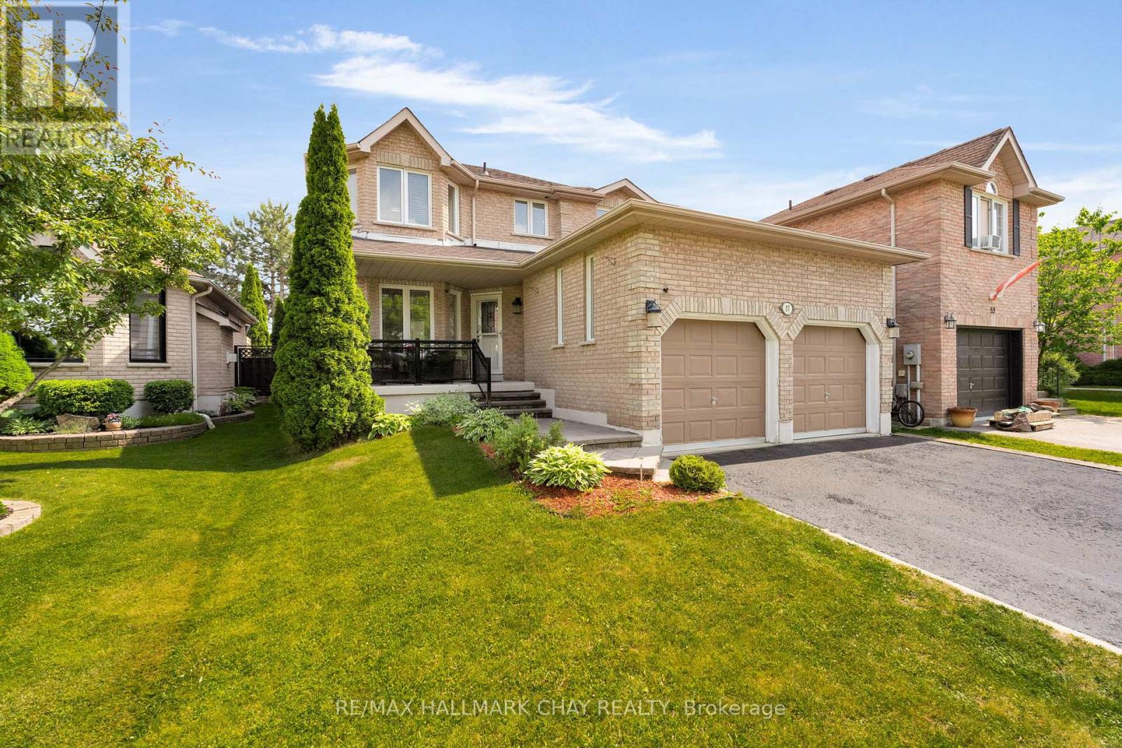 57 Violet Street Property Photo 1