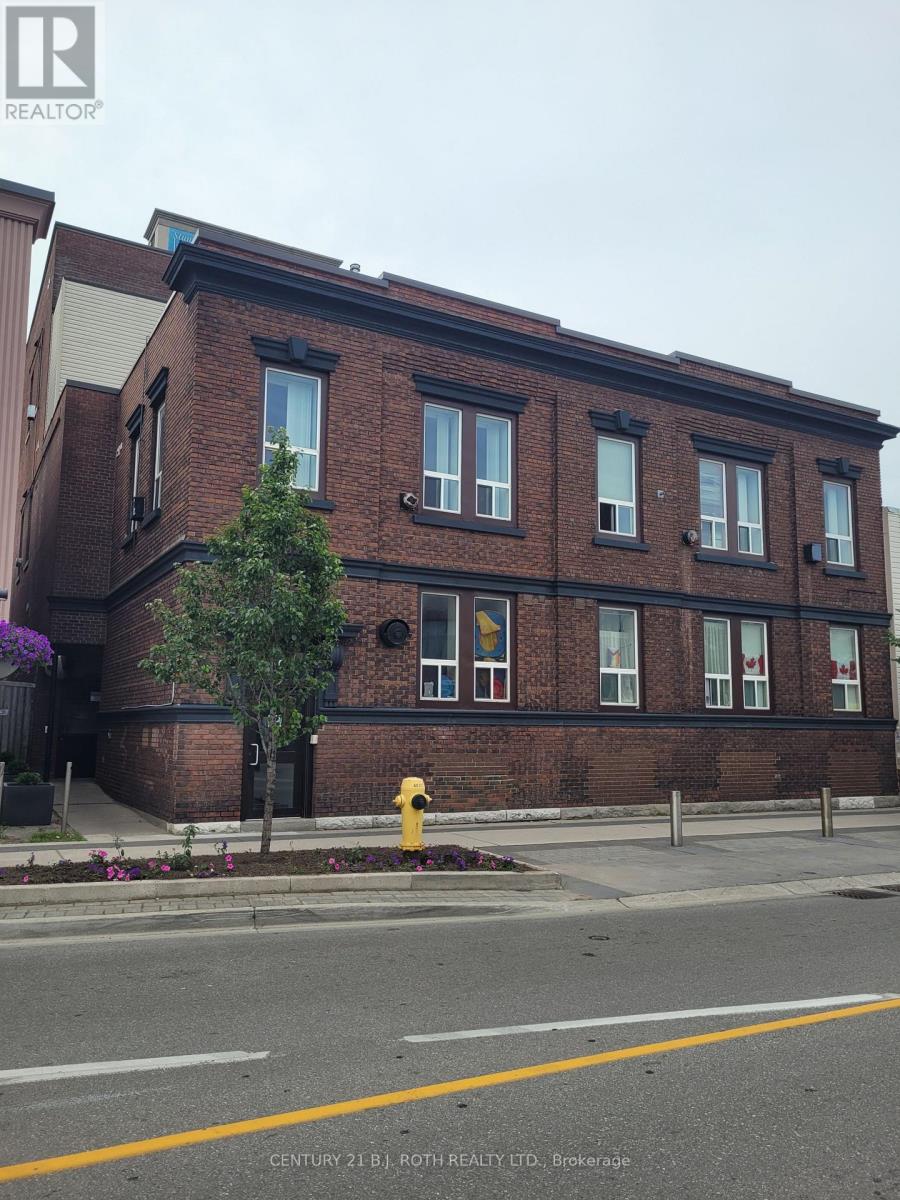 203 - 19 Dunlop Street W Property Photo 1