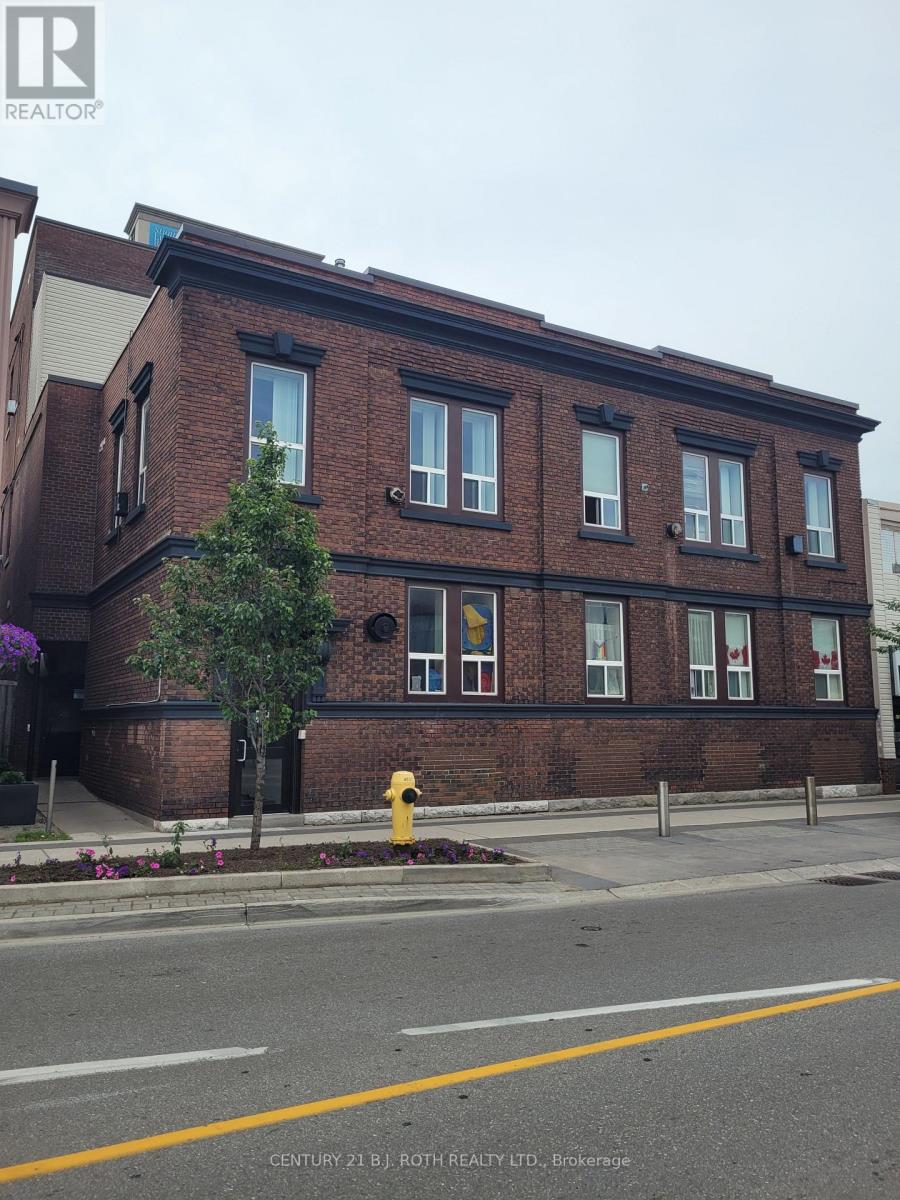 201 - 19 Dunlop Street W Property Photo 1