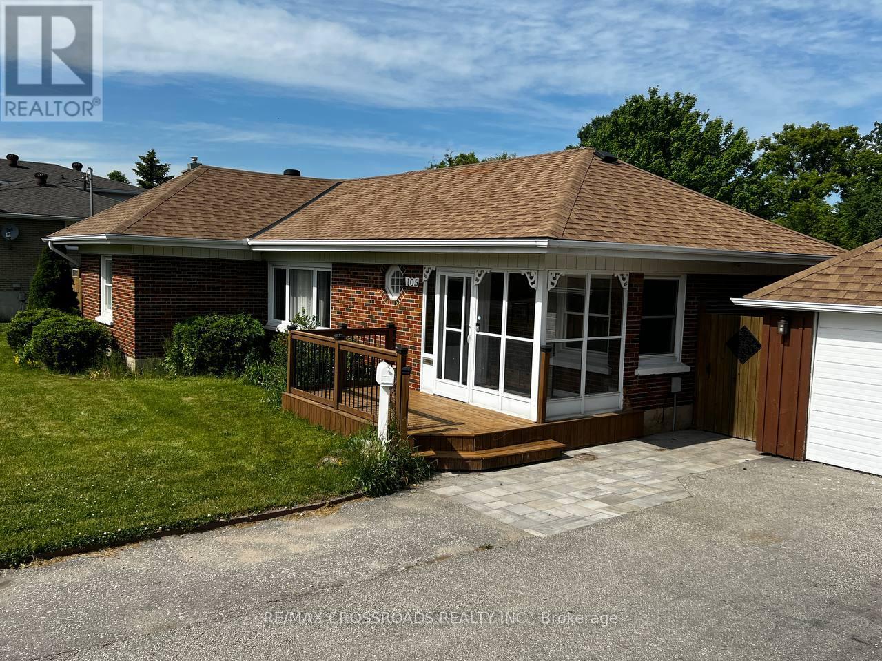 105 Bayview Drive Property Photo 1