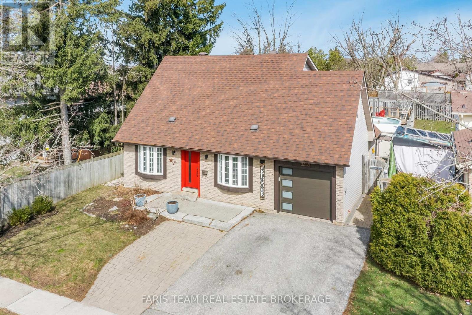 64 Heather Street Property Photo 1