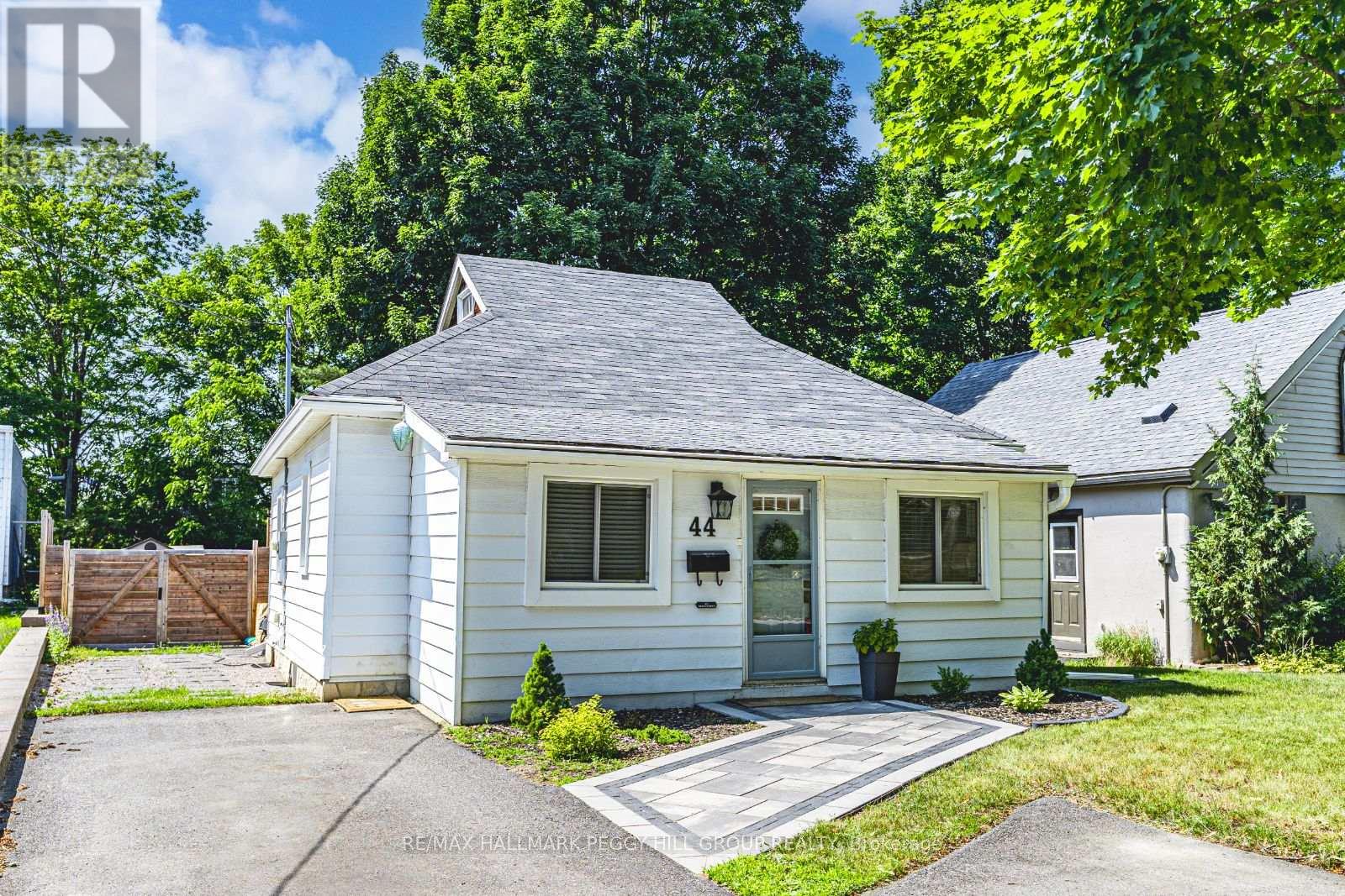 44 Adelaide Street Property Photo 1