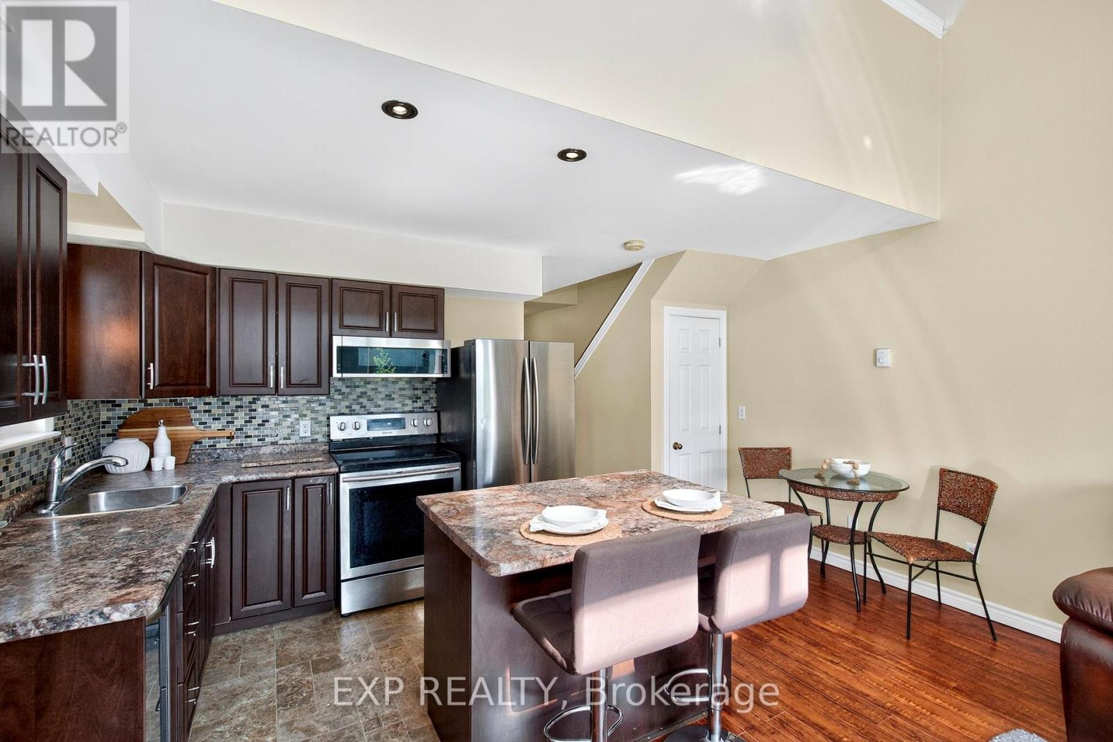 81 Laguna Parkway #14 Property Photo 6