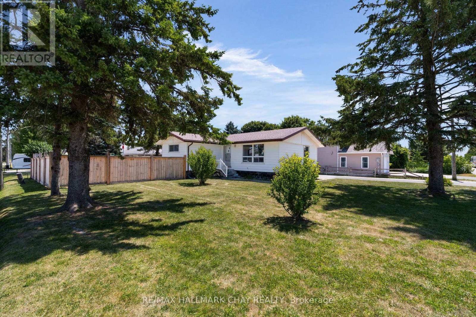 203 Sutherland Street N Property Photo 1