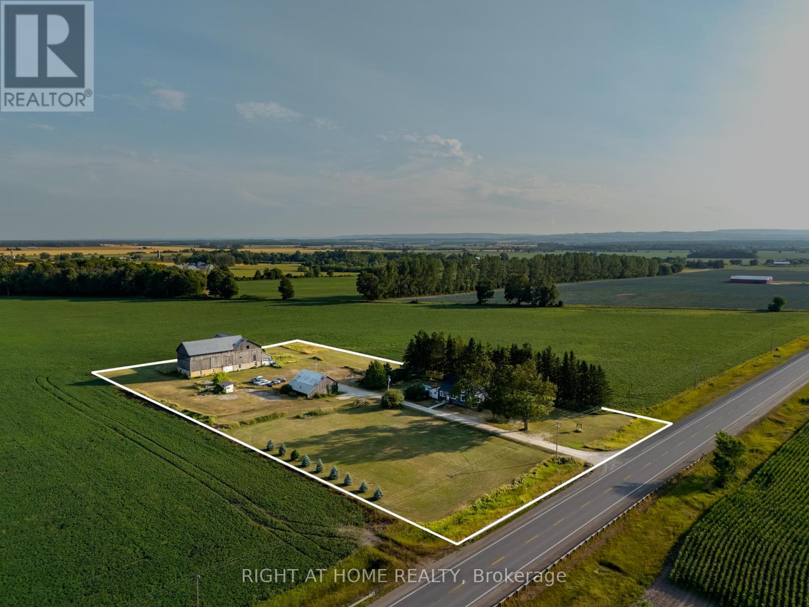 5803 26 Highway Property Photo 1