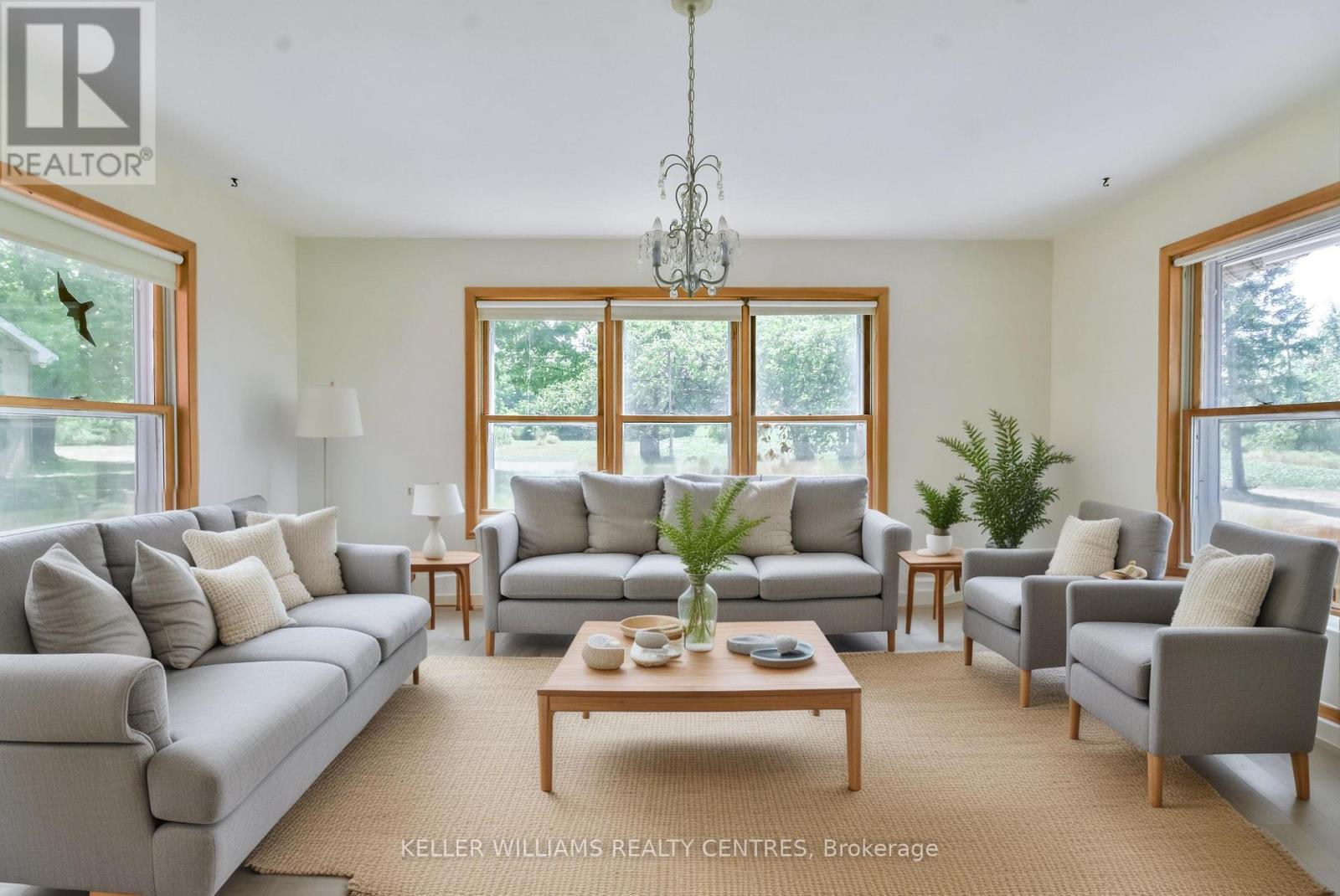 2928 12 Line N Property Photo 9