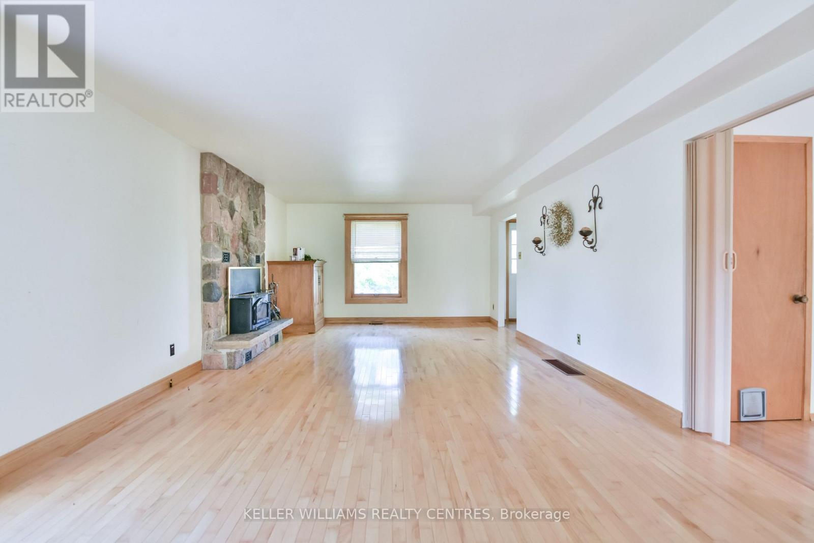 2928 12 Line N Property Photo 11