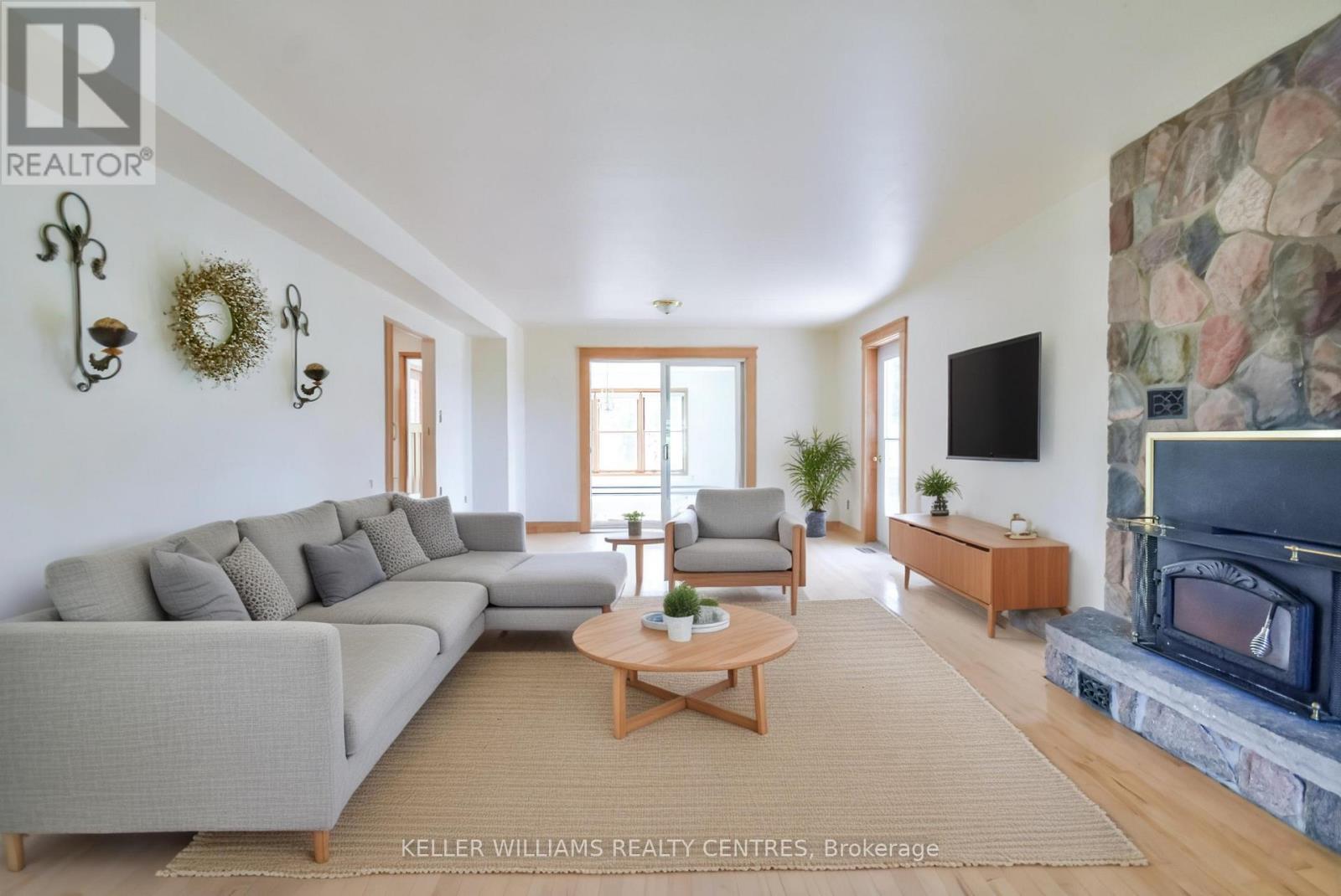 2928 12 Line N Property Photo 12