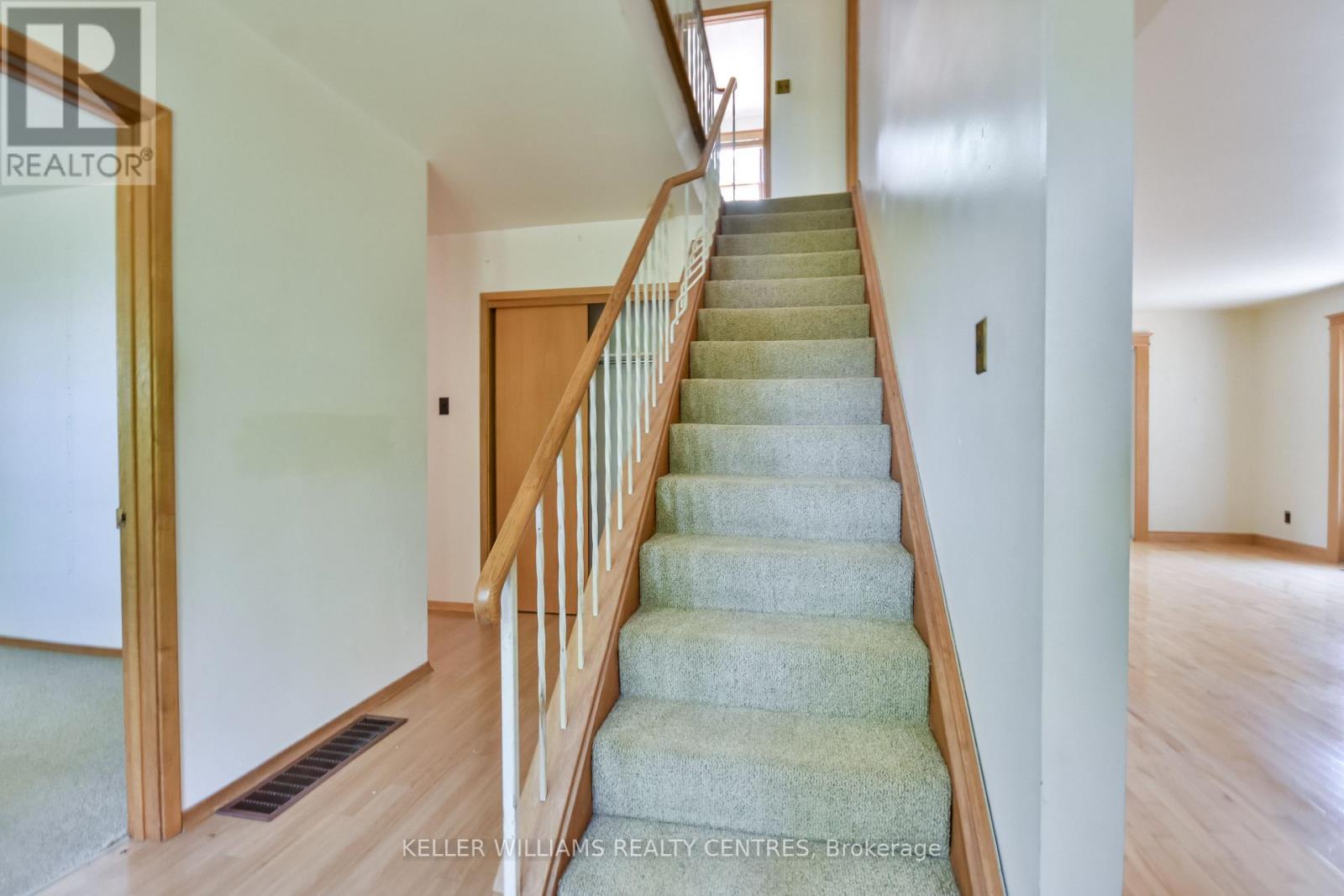 2928 12 Line N Property Photo 17