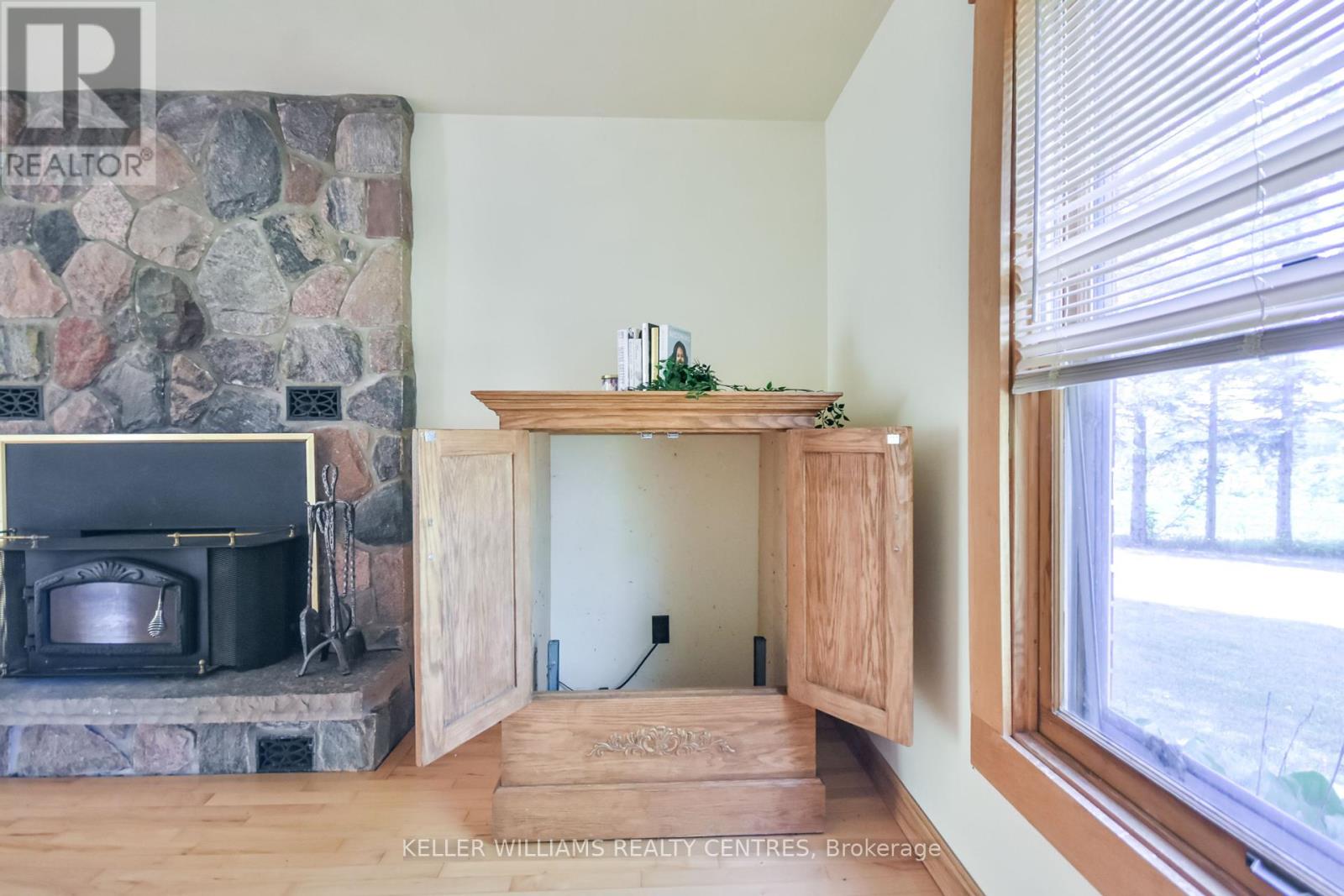 2928 12 Line N Property Photo 34