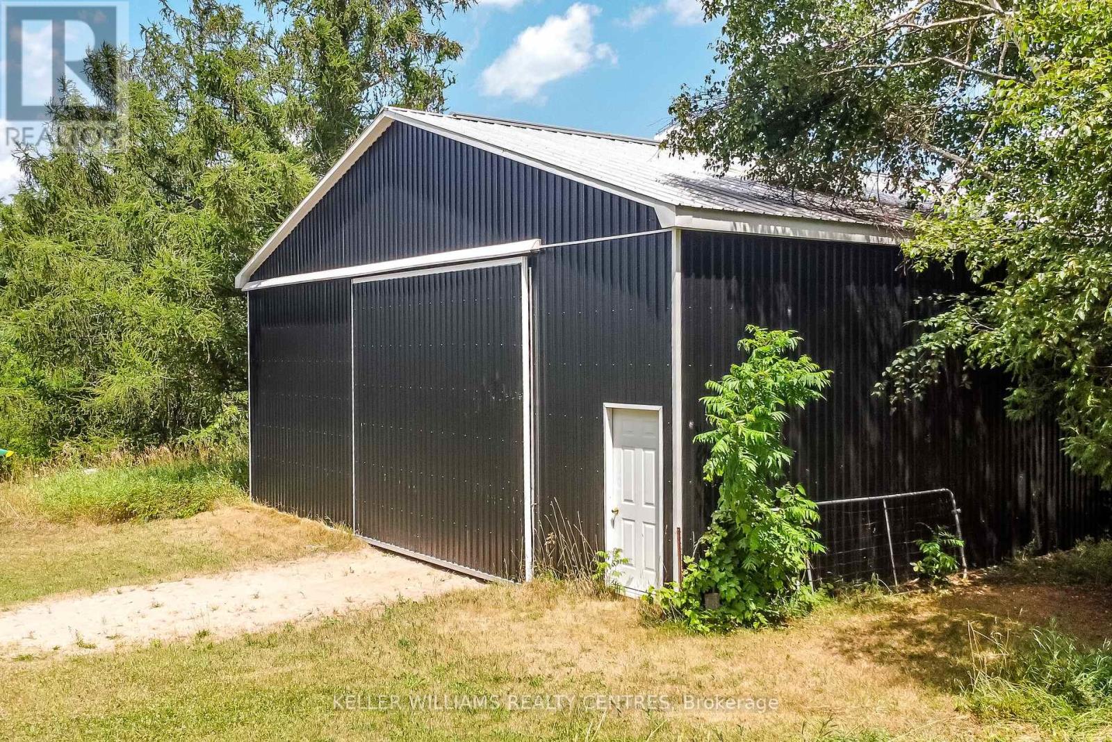 2928 12 Line N Property Photo 38