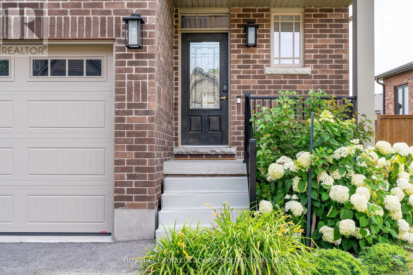 81 Plewes Drive Property Photo 2