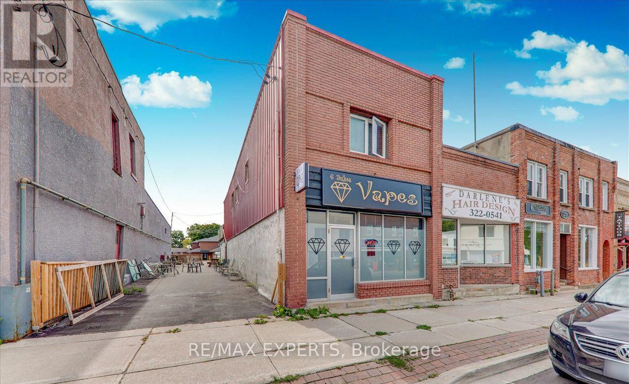 17 Queen Street W Property Photo 2