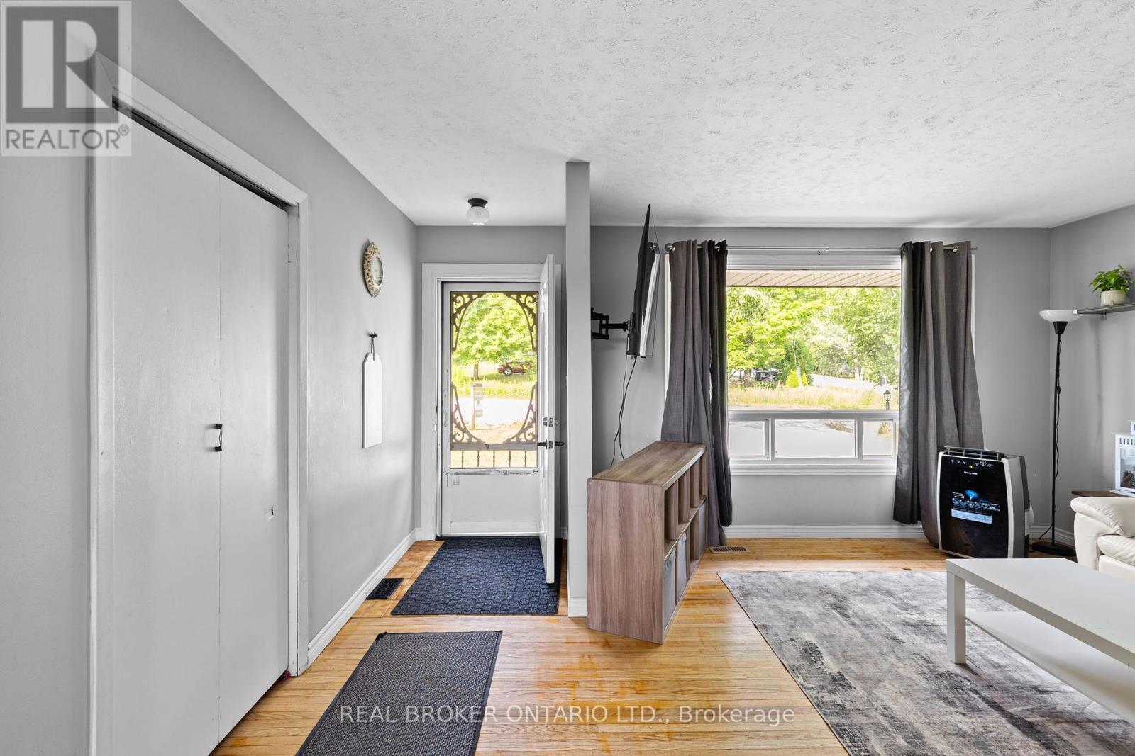 12 Olive Drive Property Photo 3