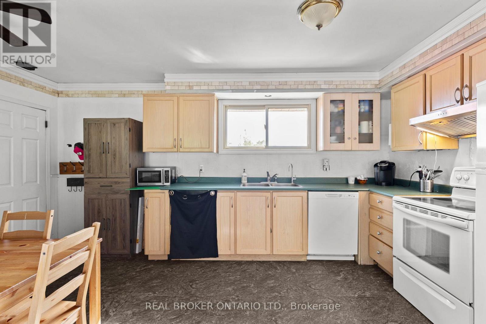 12 Olive Drive Property Photo 7