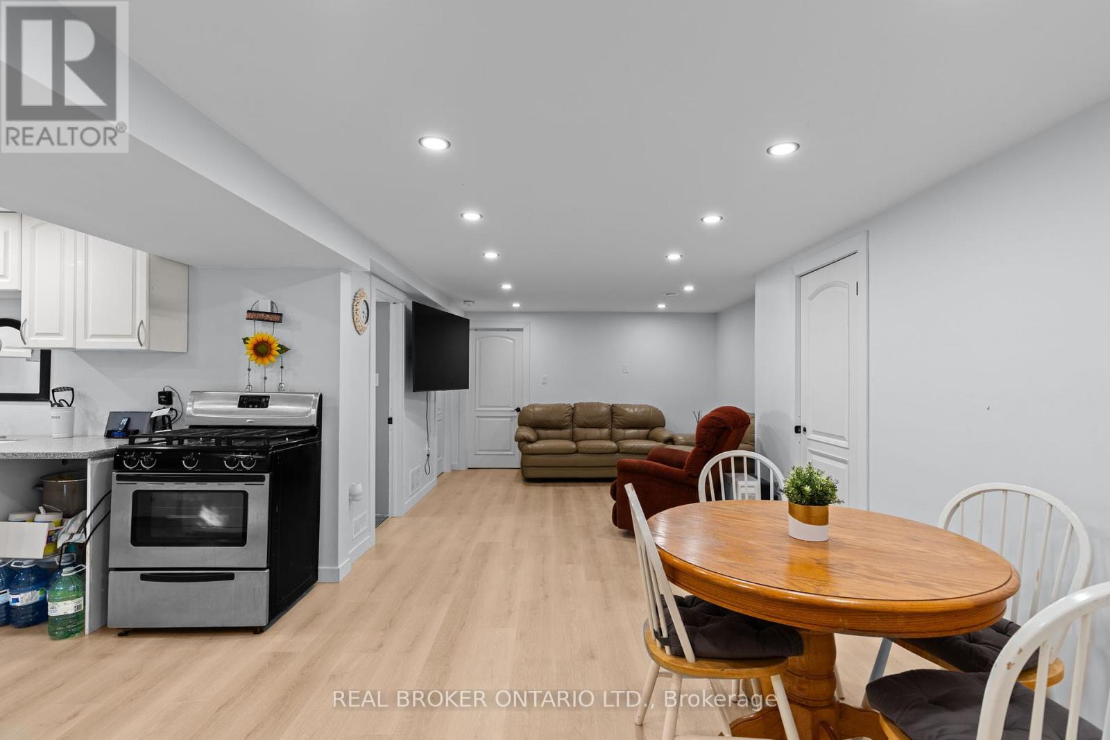 12 Olive Drive Property Photo 20