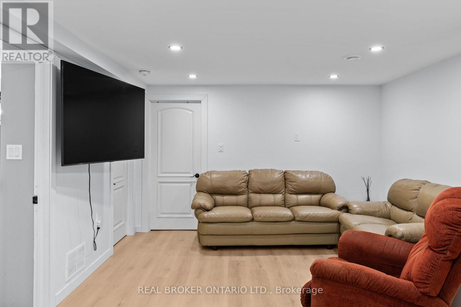 12 Olive Drive Property Photo 23