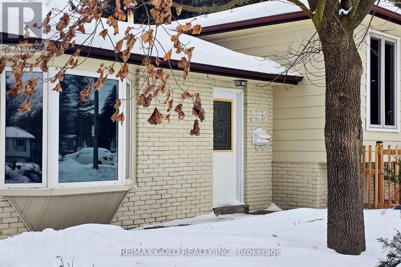 Main - 205 Cherry Court Property Photo 3