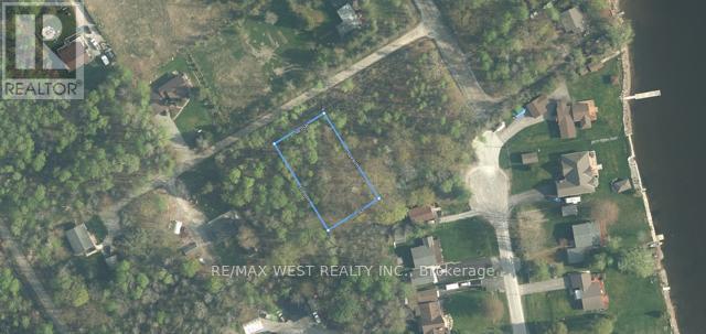 8 Crescent Drive Property Photo 1