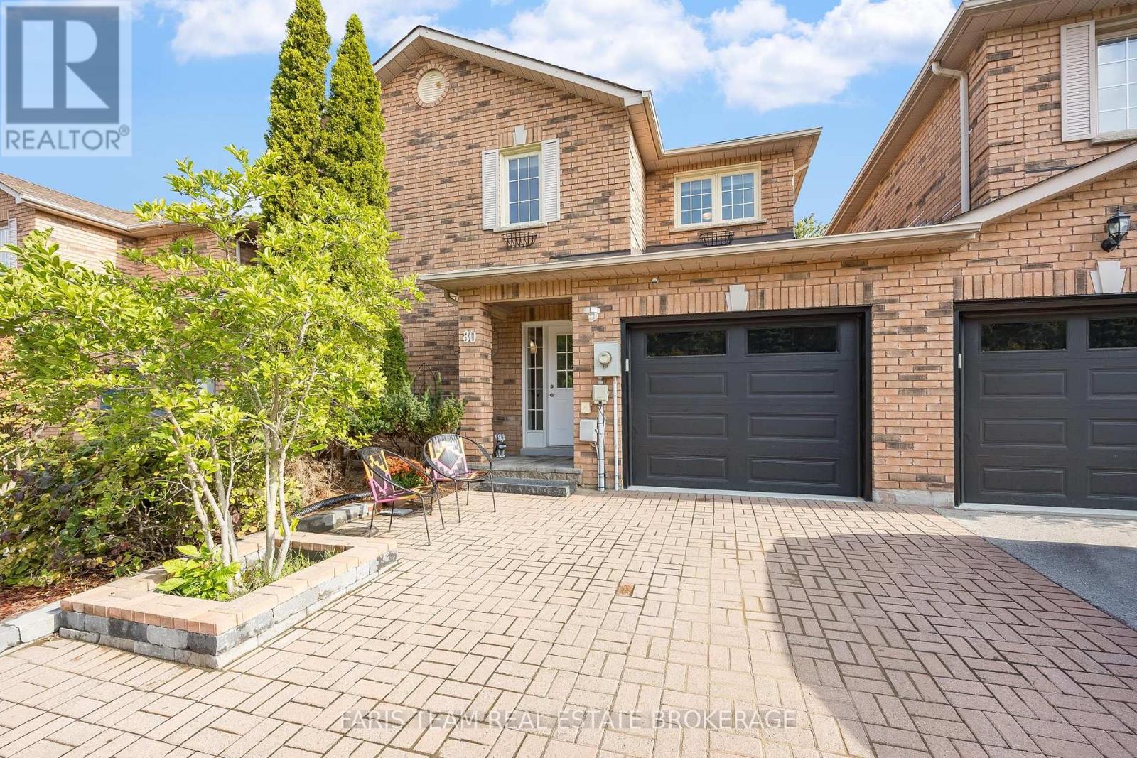 80 Bruce Crescent Property Photo 4