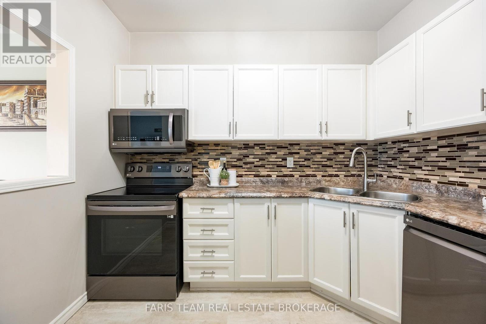 80 Bruce Crescent Property Photo 7