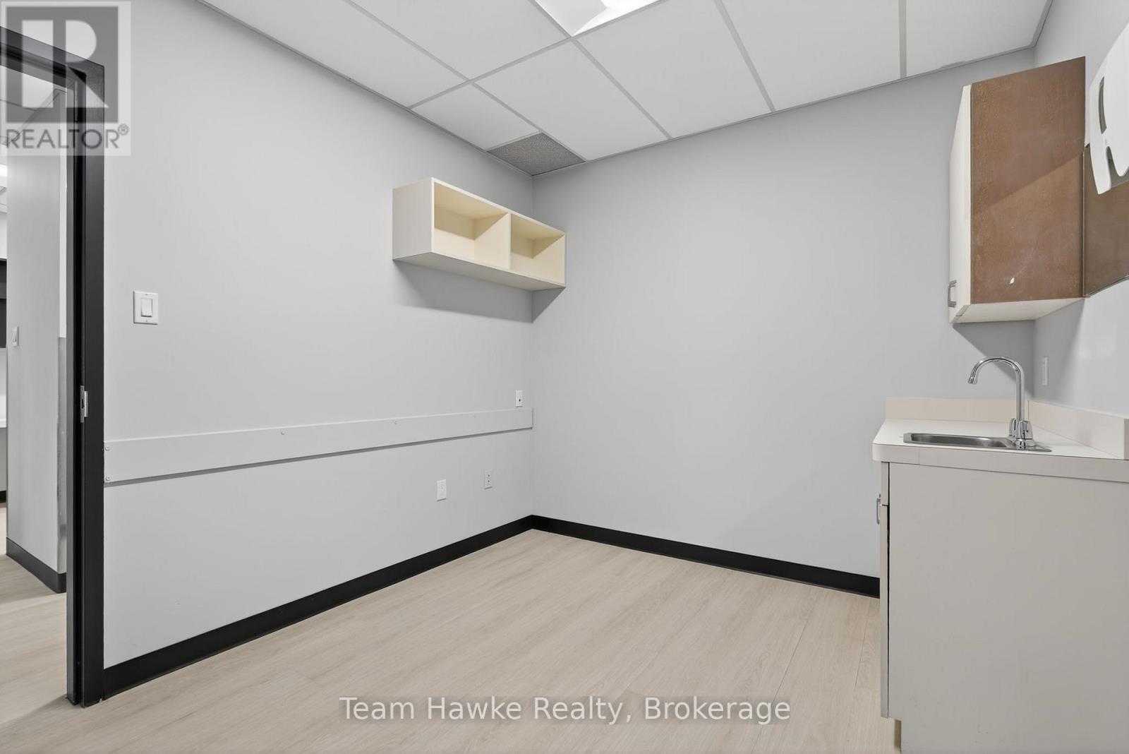 204 - 240 Penetanguishene Road Property Photo 22