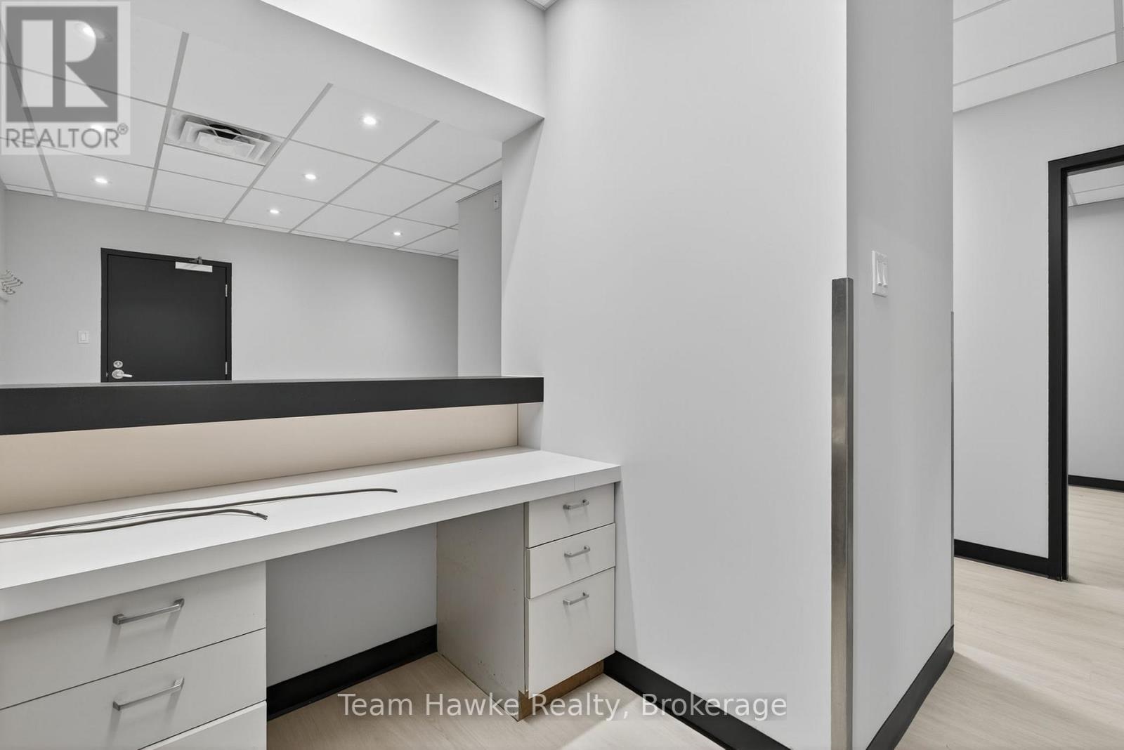 204 - 240 Penetanguishene Road Property Photo 25