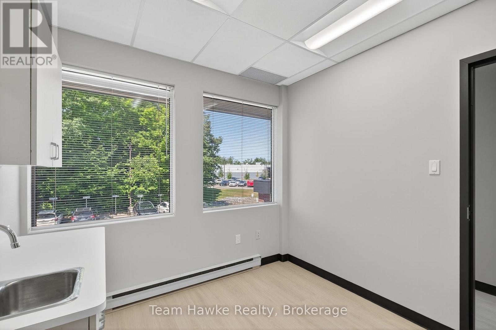 204 - 240 Penetanguishene Road Property Photo 28