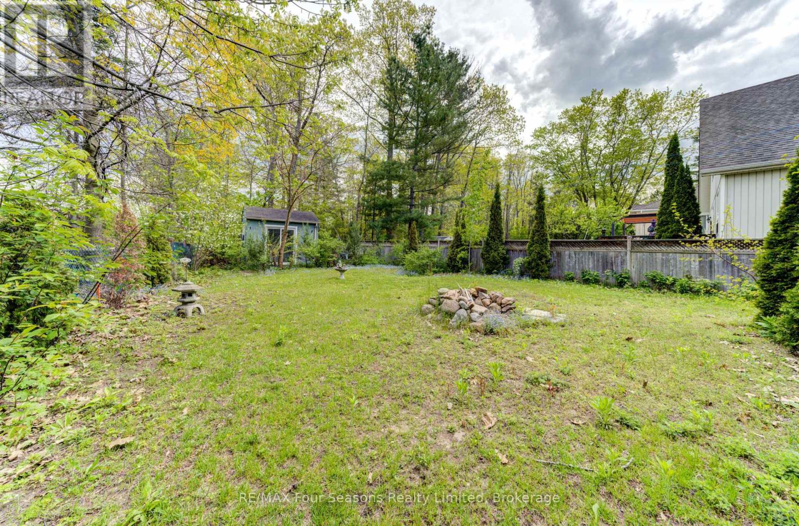 243 River Road E Property Photo 40