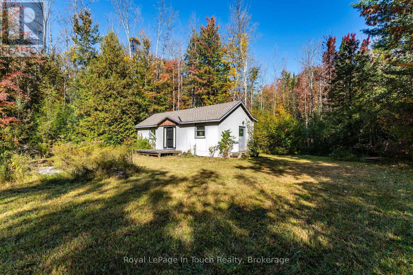 250 Peek -a- Boo Trail Property Photo 10