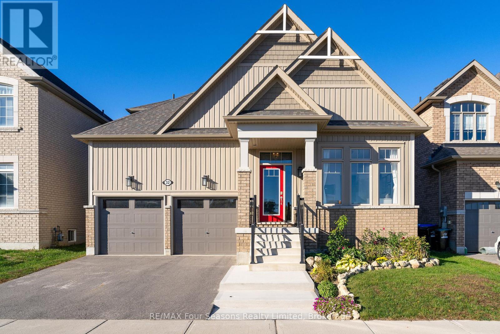 32 DEY DRIVE Property Photo 1