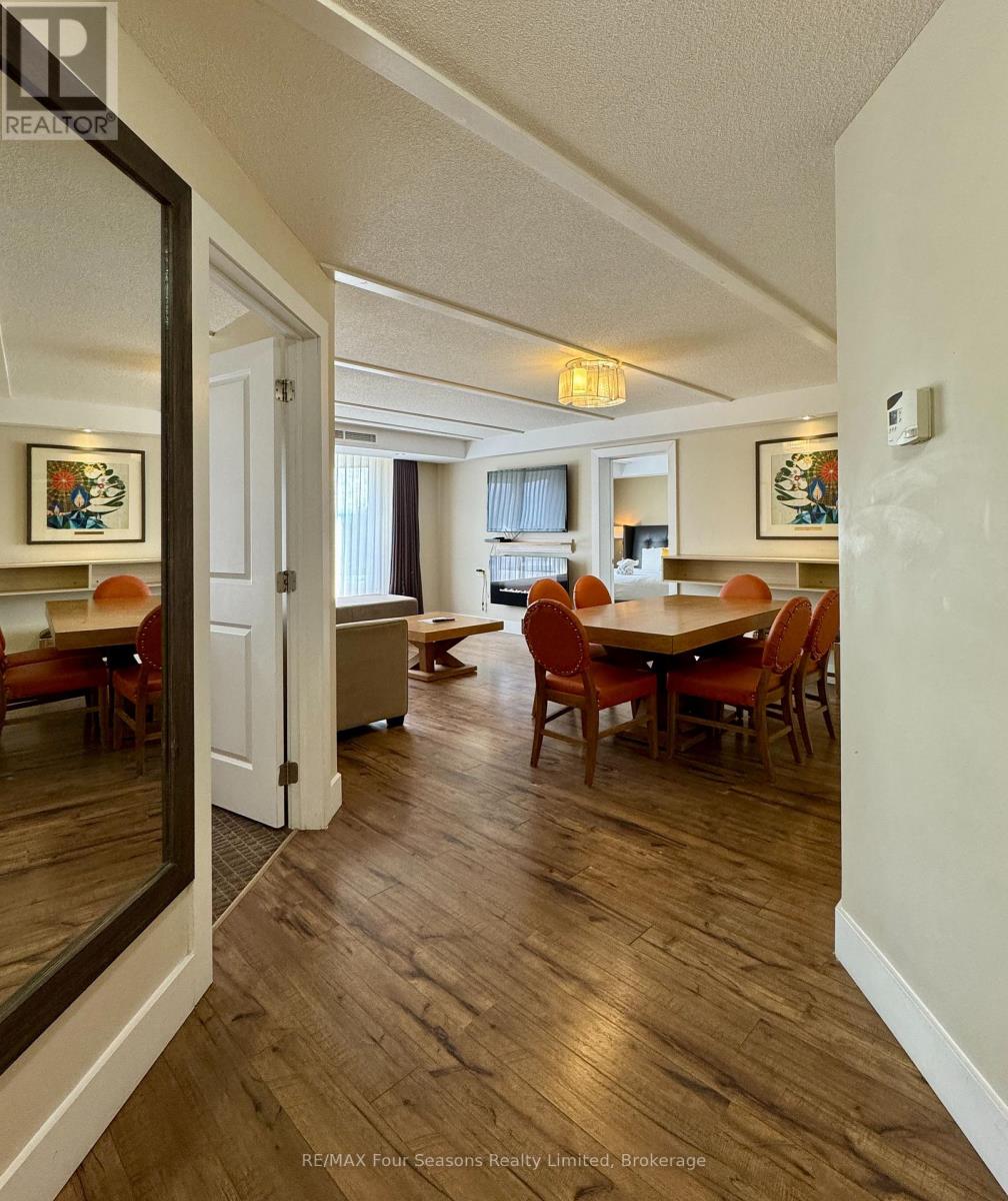 5209 - 9 Harbour Street E Property Photo 2
