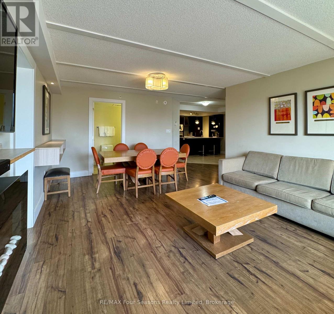 5209 - 9 Harbour Street E Property Photo 5