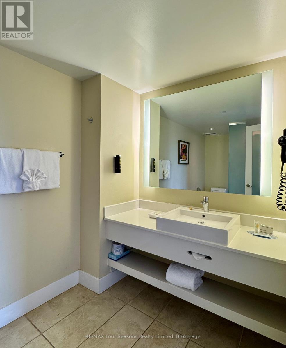 5209 - 9 Harbour Street E Property Photo 17