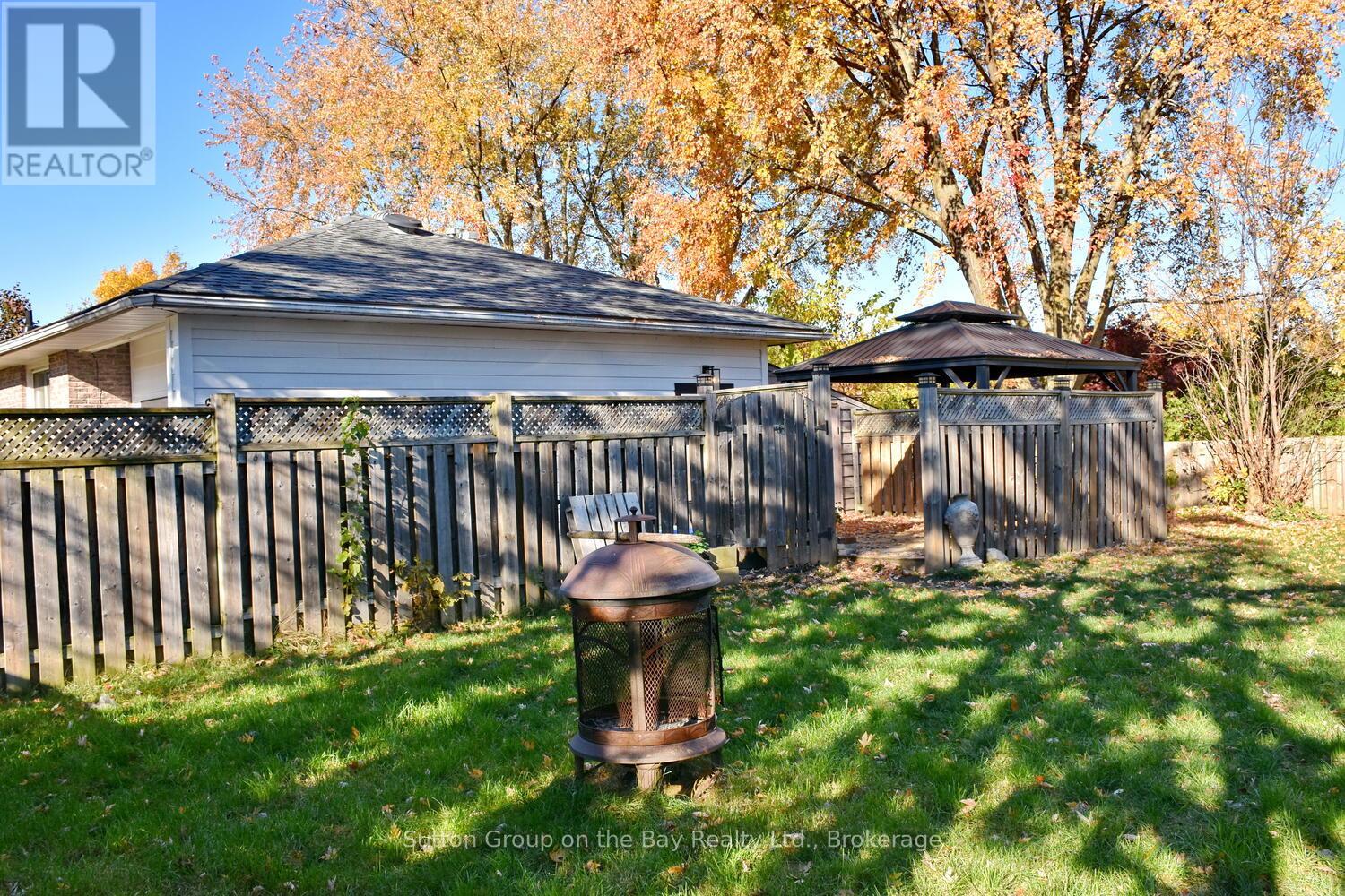 5 Brock Crescent Property Photo 4