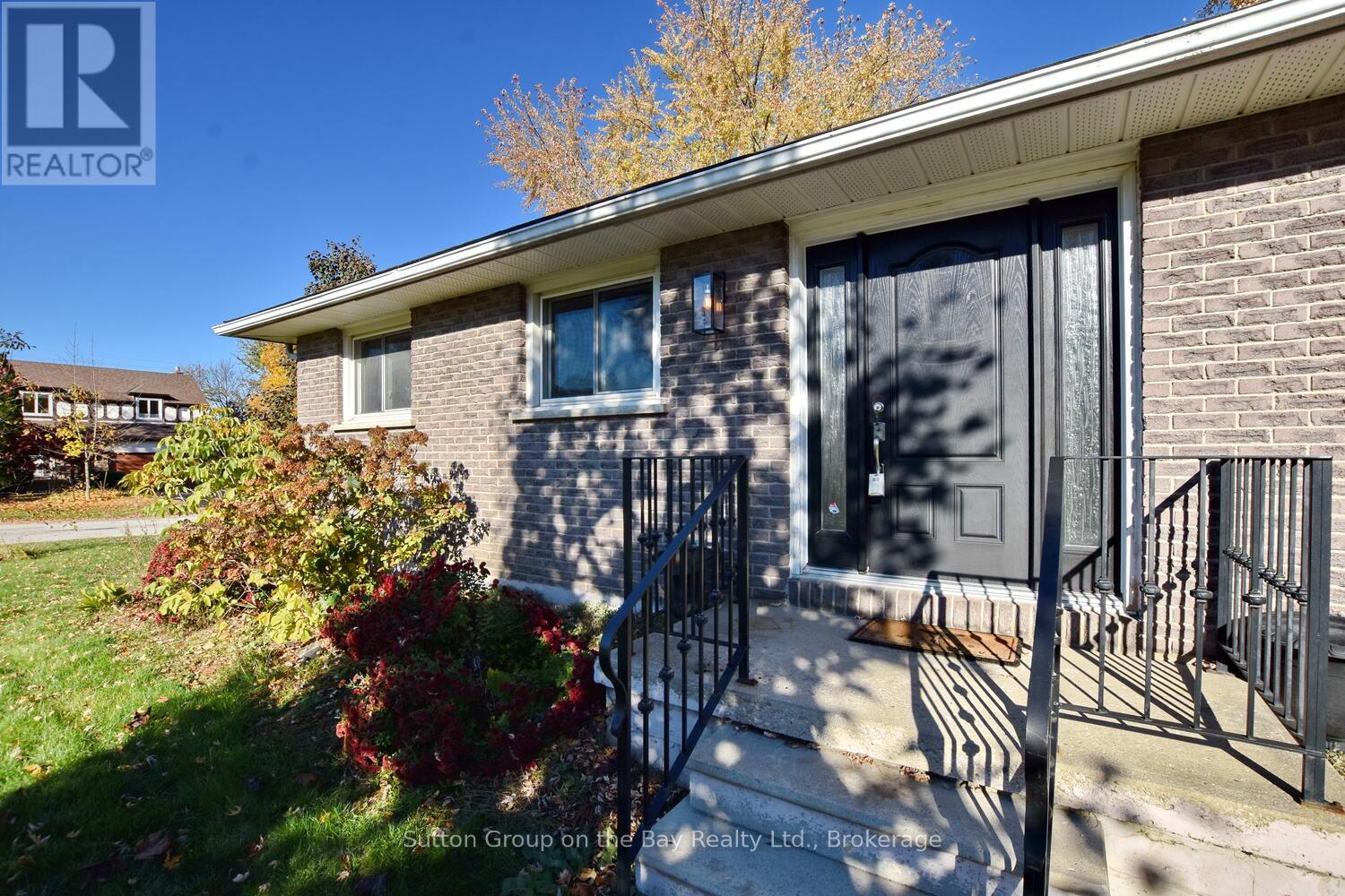 5 Brock Crescent Property Photo 6
