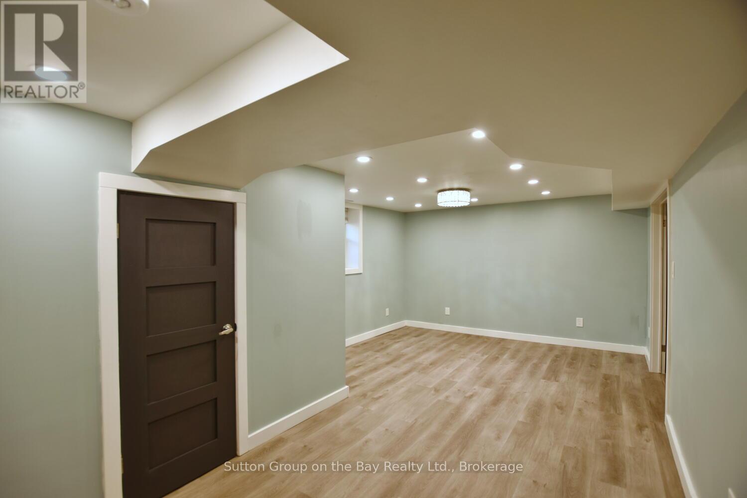 5 Brock Crescent Property Photo 33