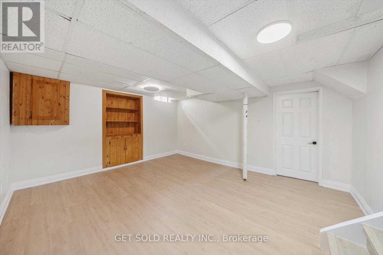 232 Kozlov Street Property Photo 32