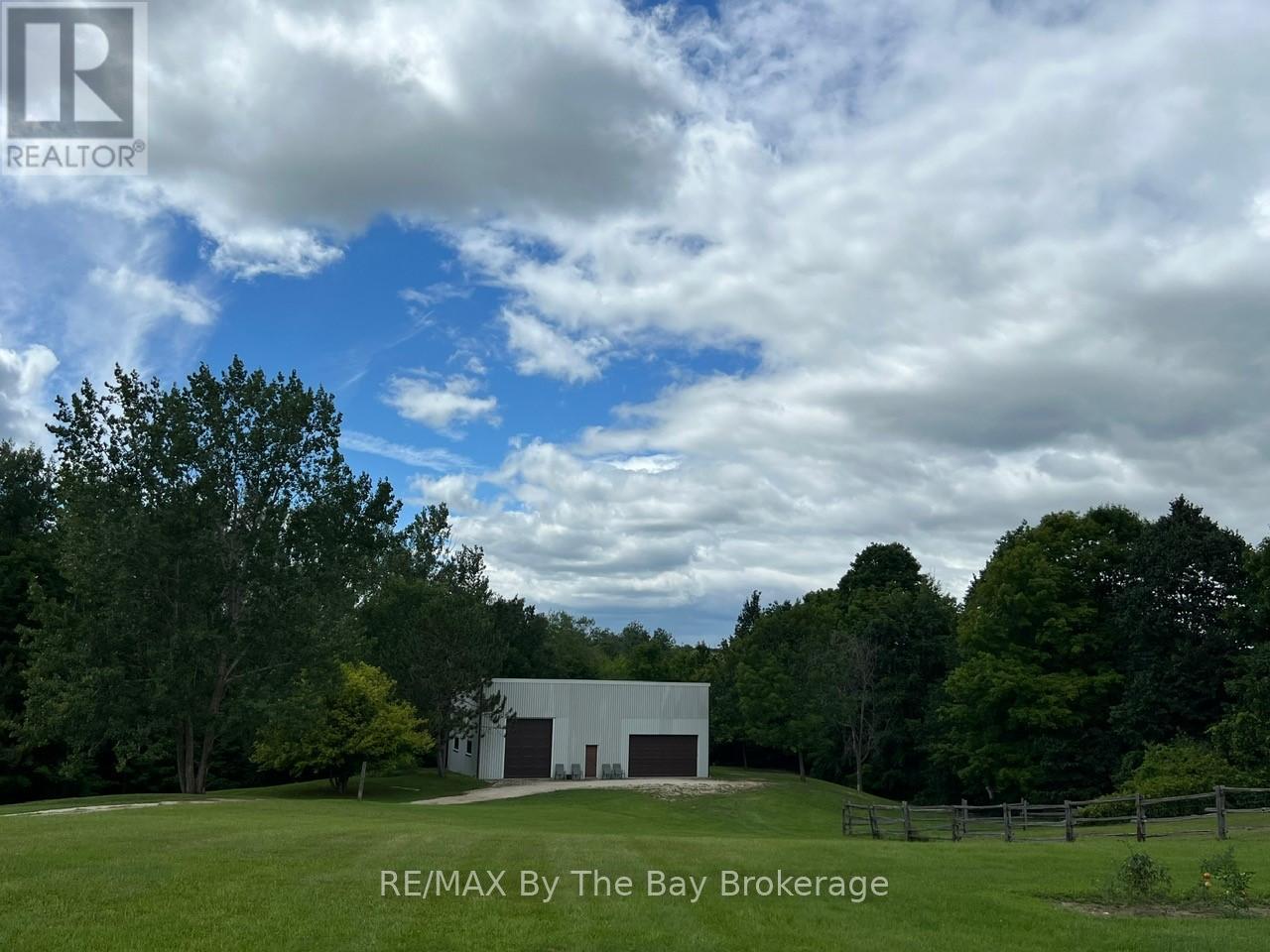2332 Centre Line Property Photo 13