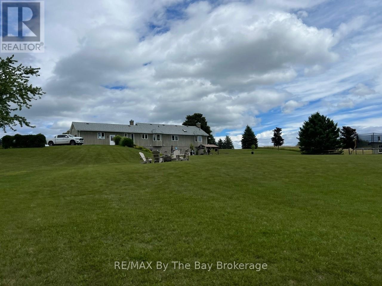 2332 Centre Line Property Photo 18